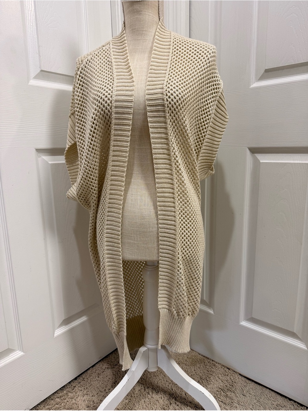 Time and Tru Women’s open front crotchet Ruana size XL - Picture 3 of 12